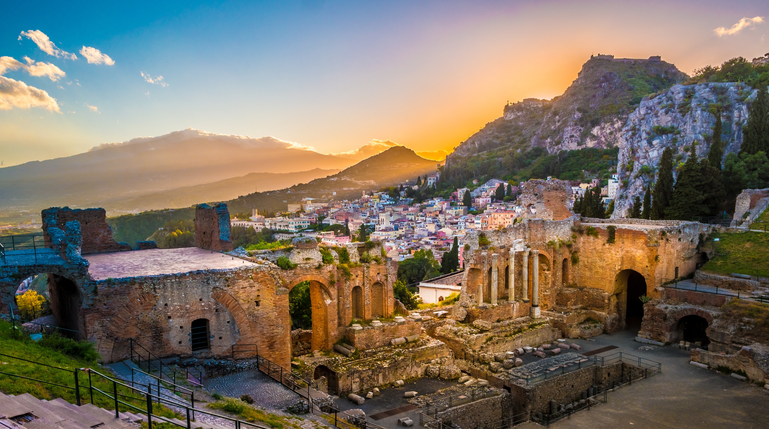 Learn Italian 2 Slide background